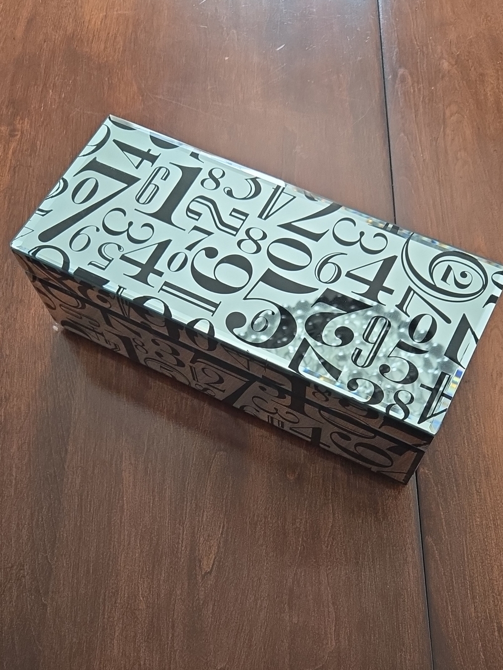 Mirrored Number Pattern Glass Accessory Box - Picture 2 of 4
